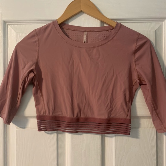 Aritzia the constant crop workout top - Picture 4 of 4